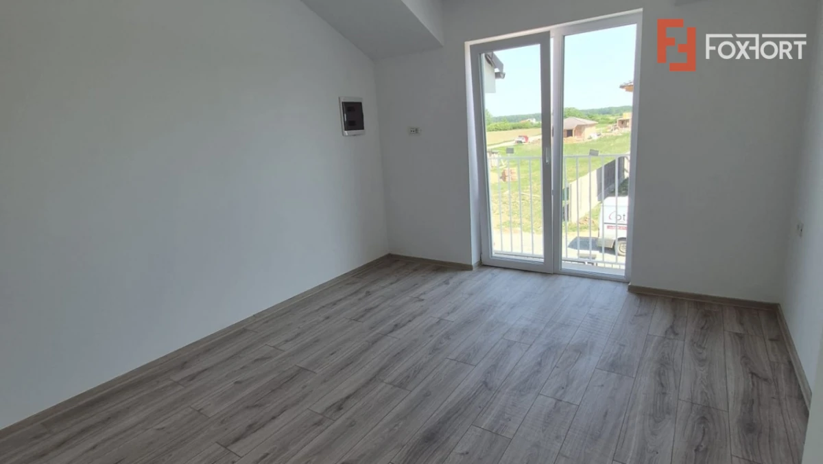 Duplex 4 camere si teren de 300 mp, zona Mosnita Veche - V10028 - 3