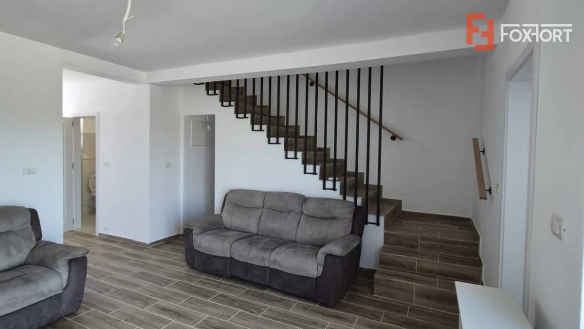 Duplex 4 camere si teren de 300 mp, zona Mosnita Veche - V10028 - 1