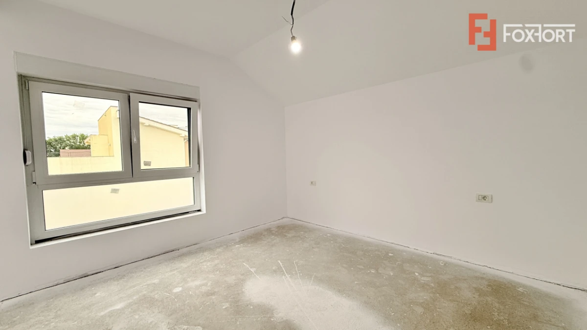 Duplex despartit, de vanzare 4 camere - curent trifazic - Mosnita Veche - 10