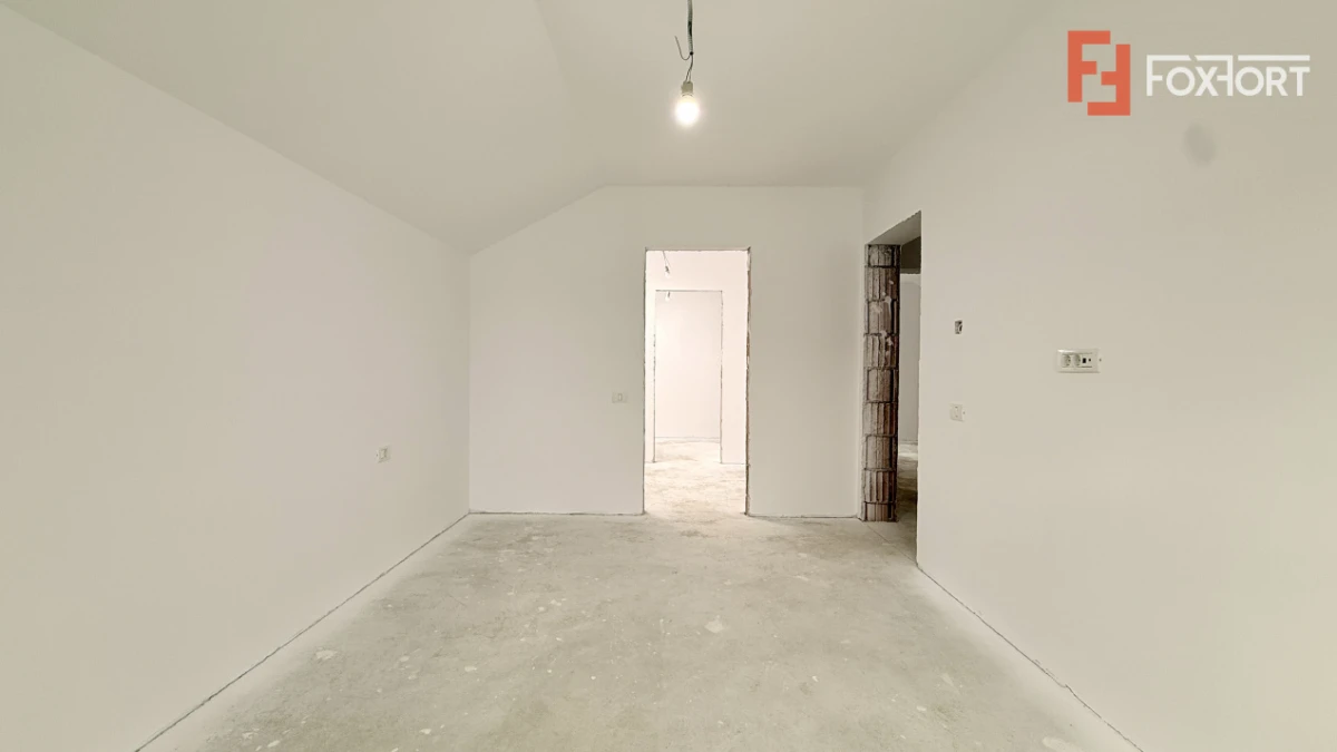 Duplex despartit, de vanzare 4 camere - curent trifazic - Mosnita Veche - 9