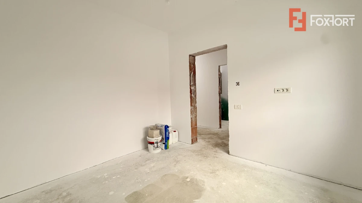 Duplex despartit, de vanzare 4 camere - curent trifazic - Mosnita Veche - 6