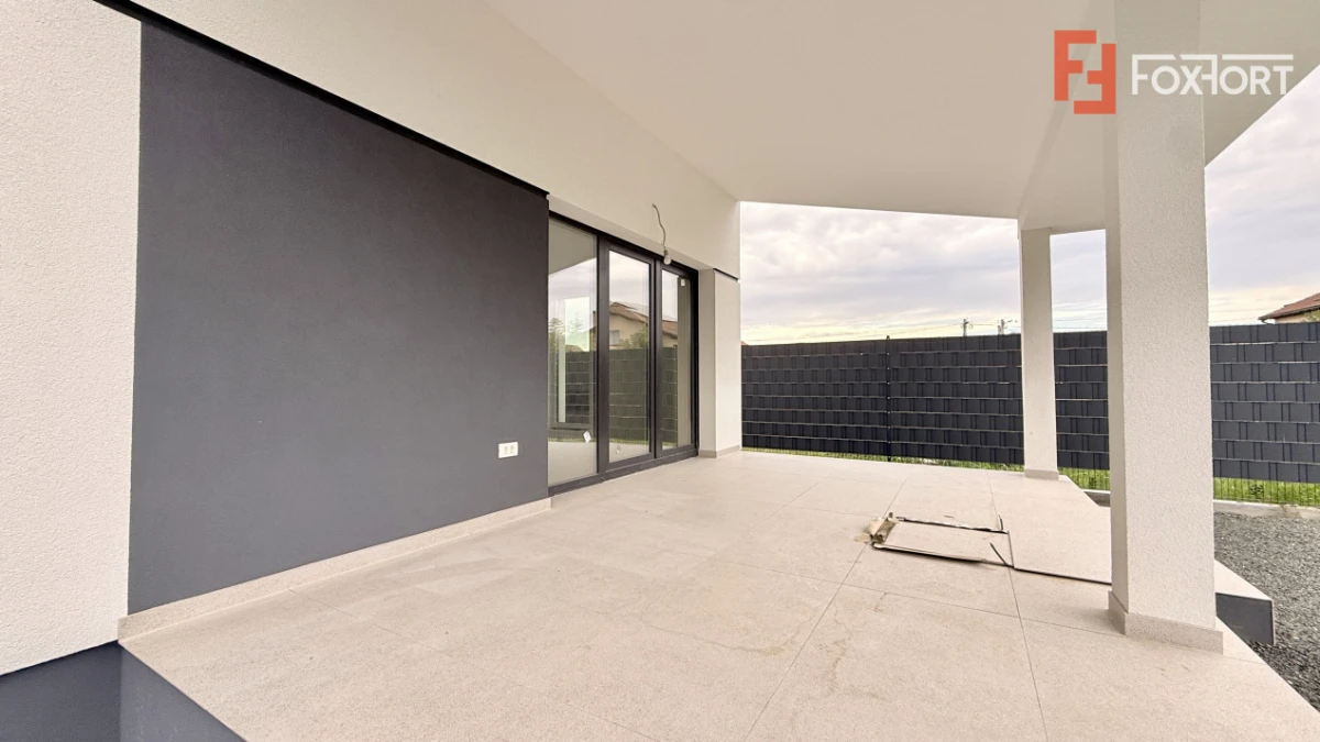 Duplex despartit, de vanzare 4 camere - curent trifazic - Mosnita Veche - 2