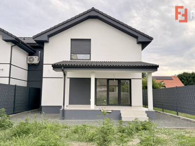 Duplex despartit, de vanzare 4 camere - curent trifazic - Mosnita Veche