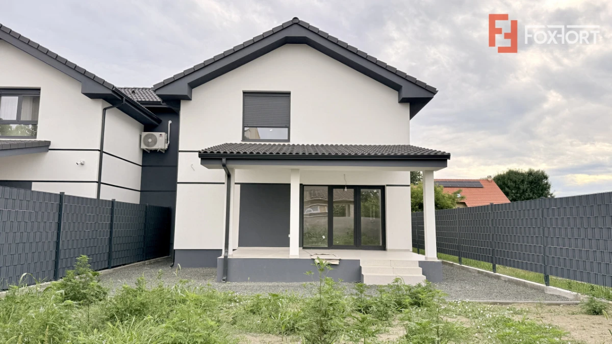 Duplex despartit, de vanzare 4 camere - curent trifazic - Mosnita Veche - 1