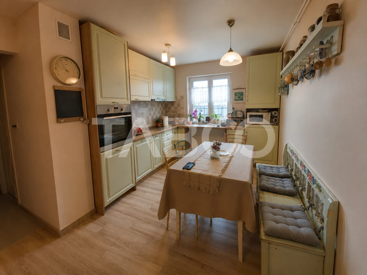 Apartament 3 camere de vanzare mobilat in Manastur zona Negoiu etaj 3 - 1