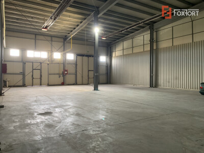 Hala industriala 380 mp + 40 mp de birou, zona - Calea Sagului