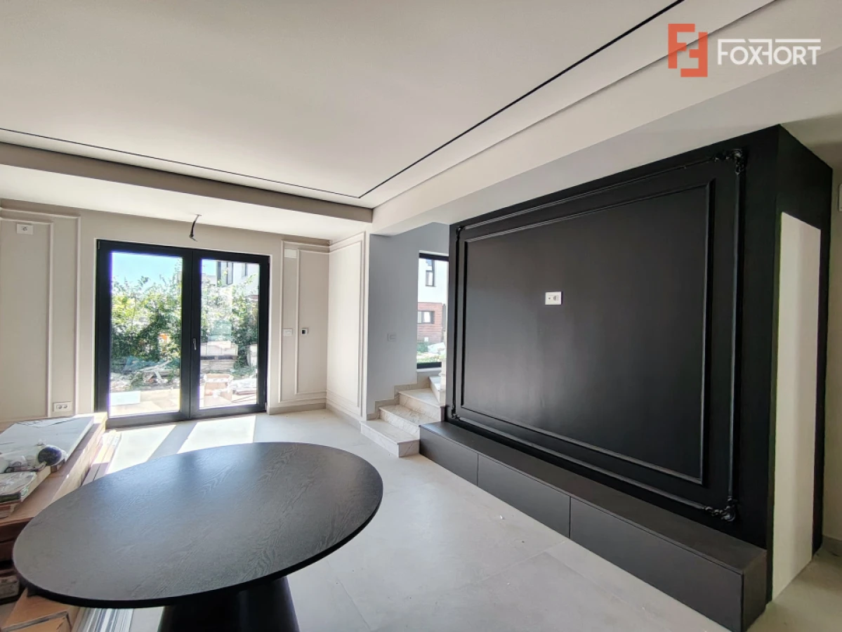 Casa individuala cu 4 camere Parter + 2 Etaje, in Giroc - V10060 - 1