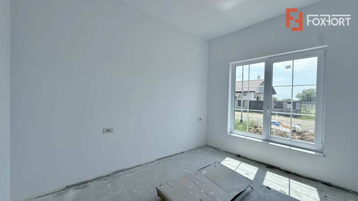 Duplex de vanzare, 5 camere despartit prin garaj - Mosnita Veche - 7