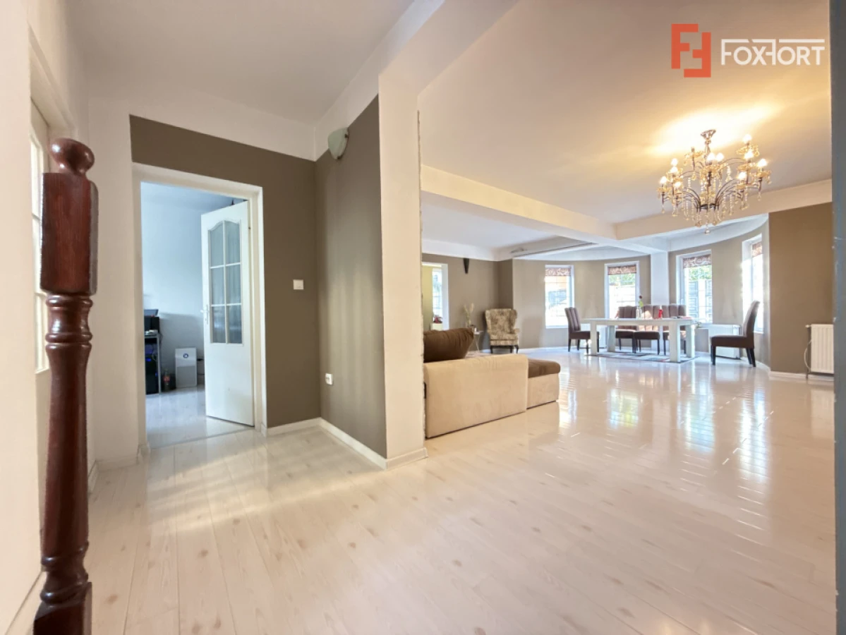Casa cu 5 camere, 219 mp utili si 588 mp teren, de vanzare in Sanmihaiu Roman - 10