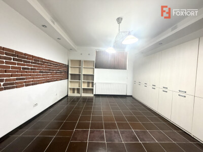 Apartament cu 2 camere + 47 mp teren in proprietate in Centrul Timisoarei
