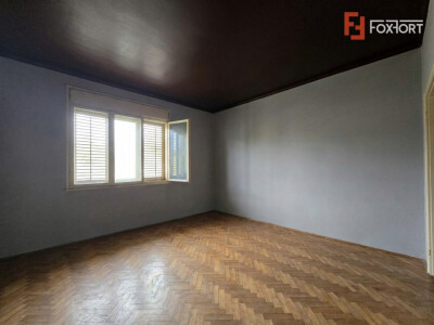 Casa individuala de vanzare cu 2 camere, in Arad, zona Lebada, Teren 280 mp