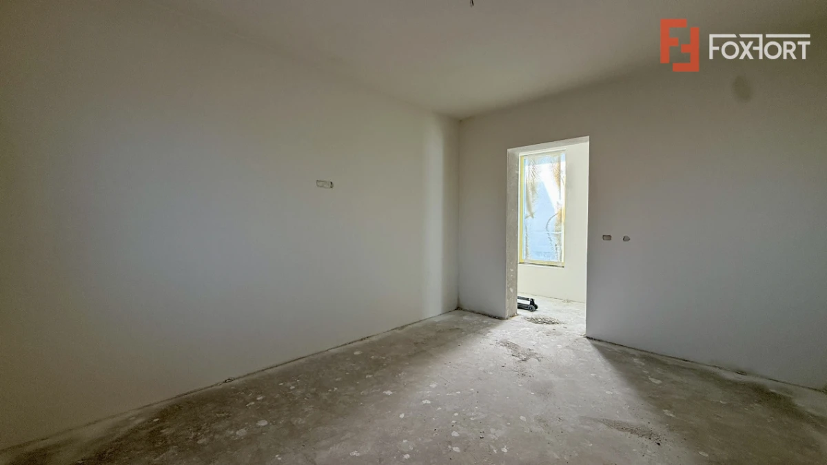 Casa individuala de vanzare, 8 camere + 4 bai - Mosnita Veche - 9