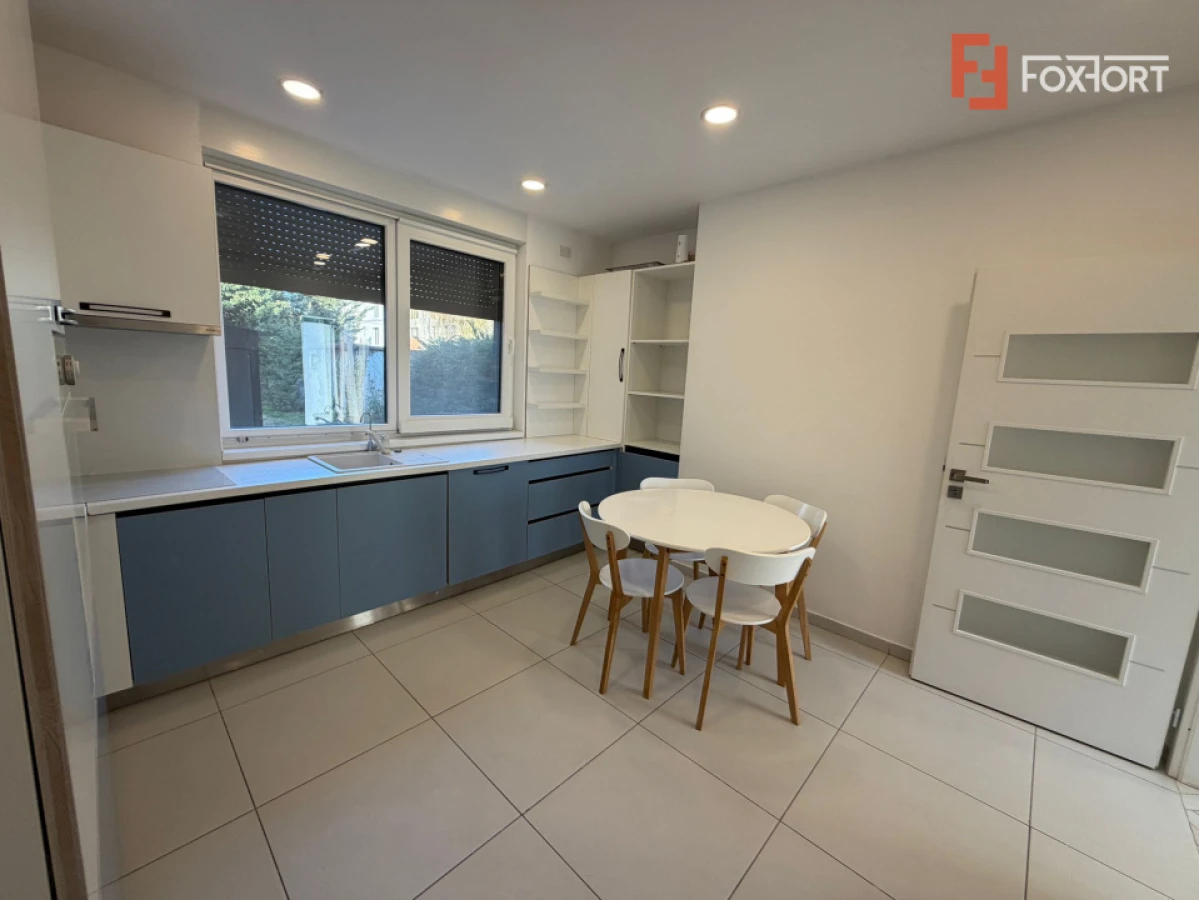 Apartament cu 4 camere dispus pe 3 niveluri - zona Giroc - 8