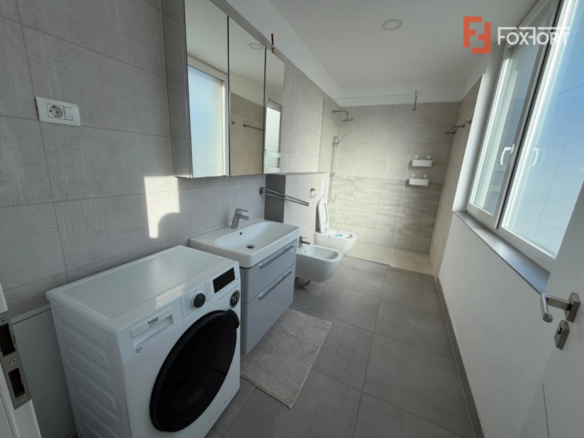 Apartament cu 4 camere dispus pe 3 niveluri - zona Giroc - 4