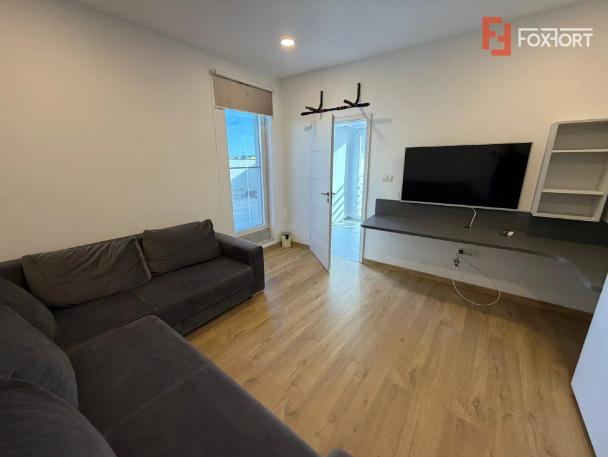 Apartament cu 4 camere dispus pe 3 niveluri - zona Giroc - 3