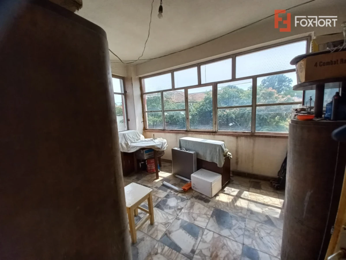 Casa individuala cu 5 camere si teren de 337 mp - zona Crisan - 7