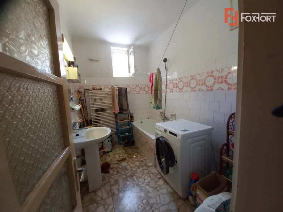 Casa individuala cu 5 camere si teren de 337 mp - zona Crisan - 5