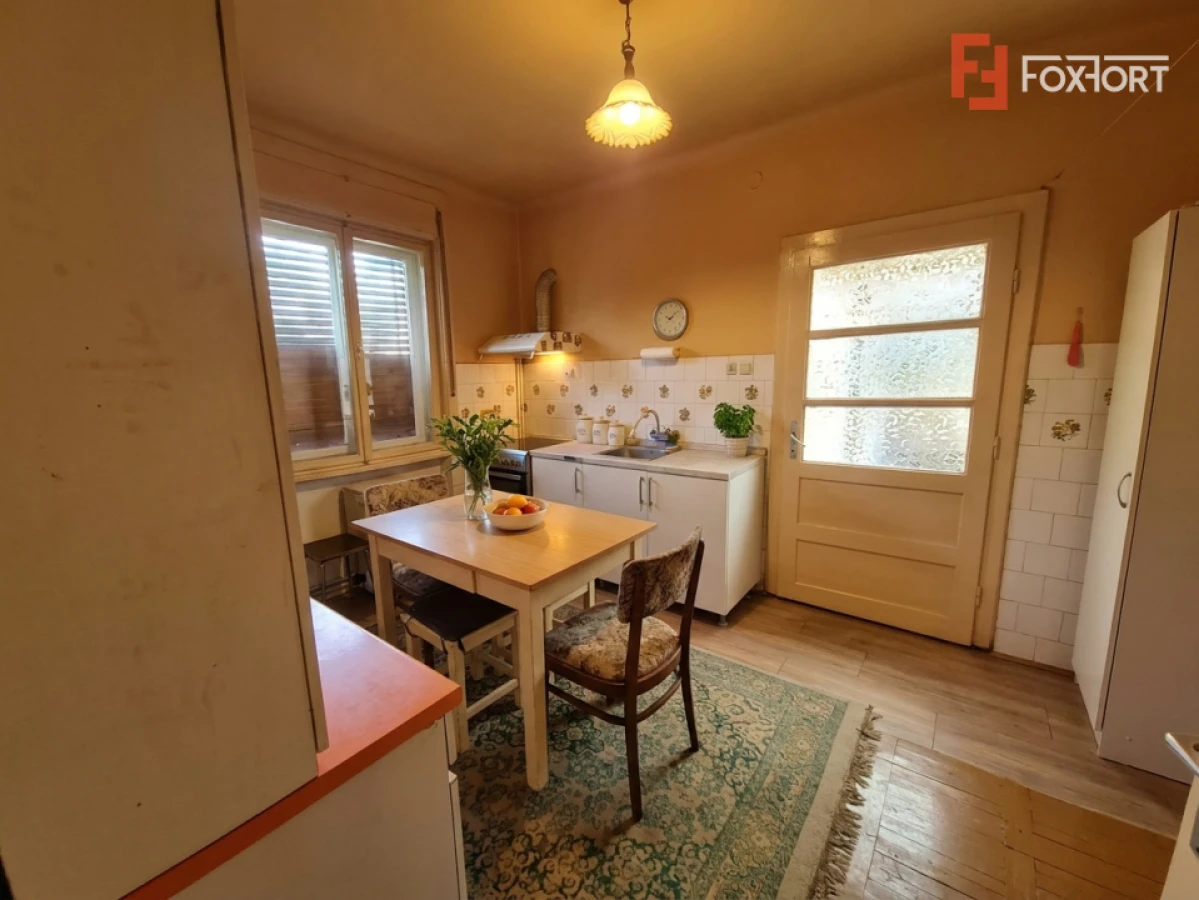 Casa individuala cu 5 camere si teren de 337 mp - zona Crisan - 4