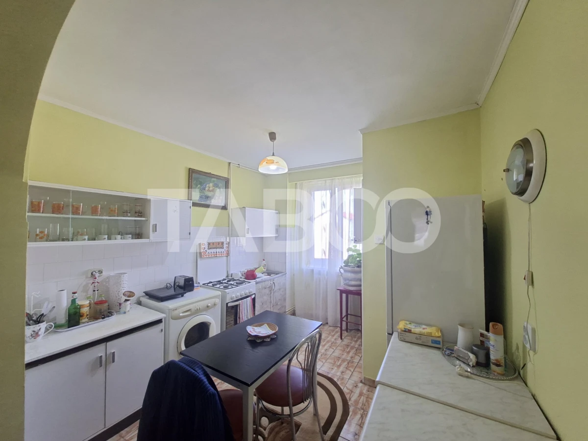 Apartament decomandat vanzare3 camere 66 mpu pivnita Mihai Viteazul - 10