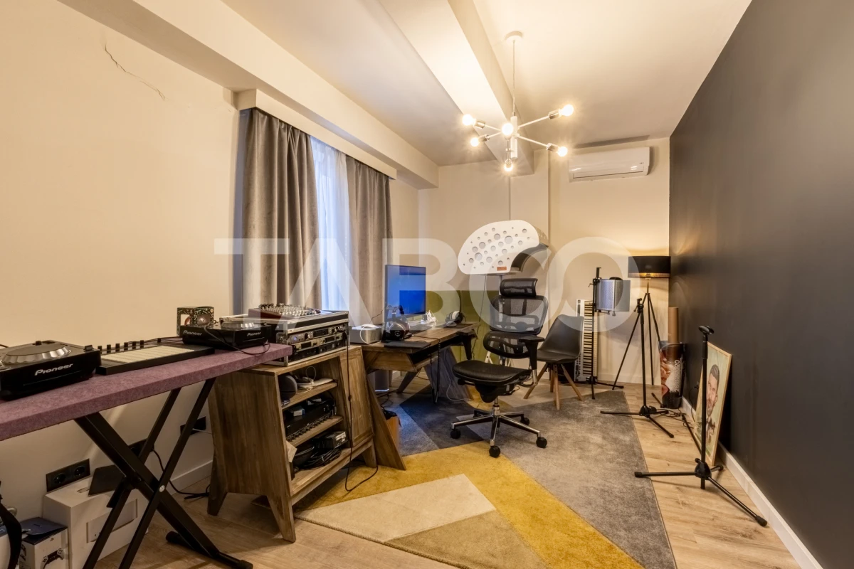 Penthouse cu 3 camere la cheie cartier Iris strada Maramuresului - 5