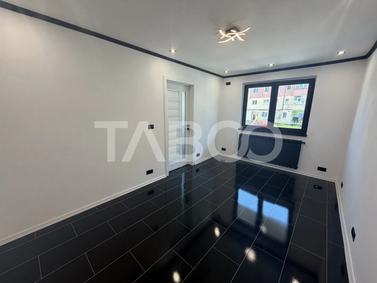 Apartament 2 camere semidecomandat parter renovat 2026 - 2