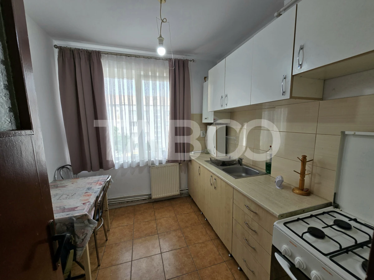 Apartament 2 camere de vanzare decomandat 52 mpu etaj 3 Terezian Sibiu - 6