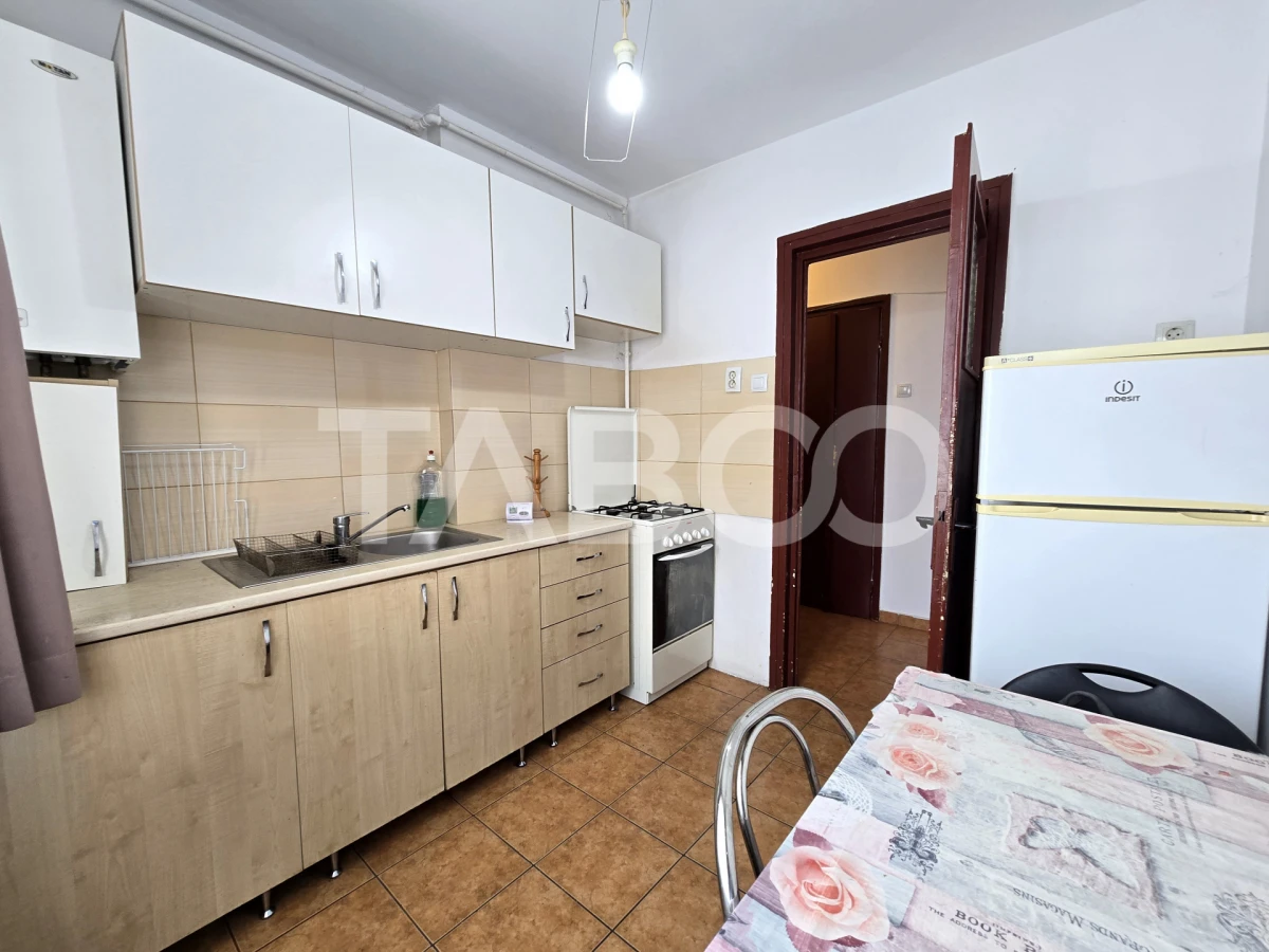Apartament 2 camere de vanzare decomandat 52 mpu etaj 3 Terezian Sibiu - 5