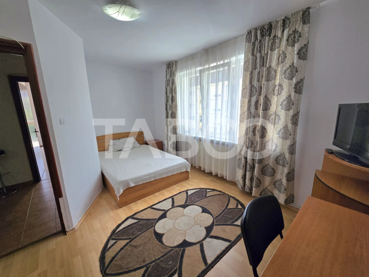 Apartament 2 camere de vanzare decomandat 52 mpu etaj 3 Terezian Sibiu - 3