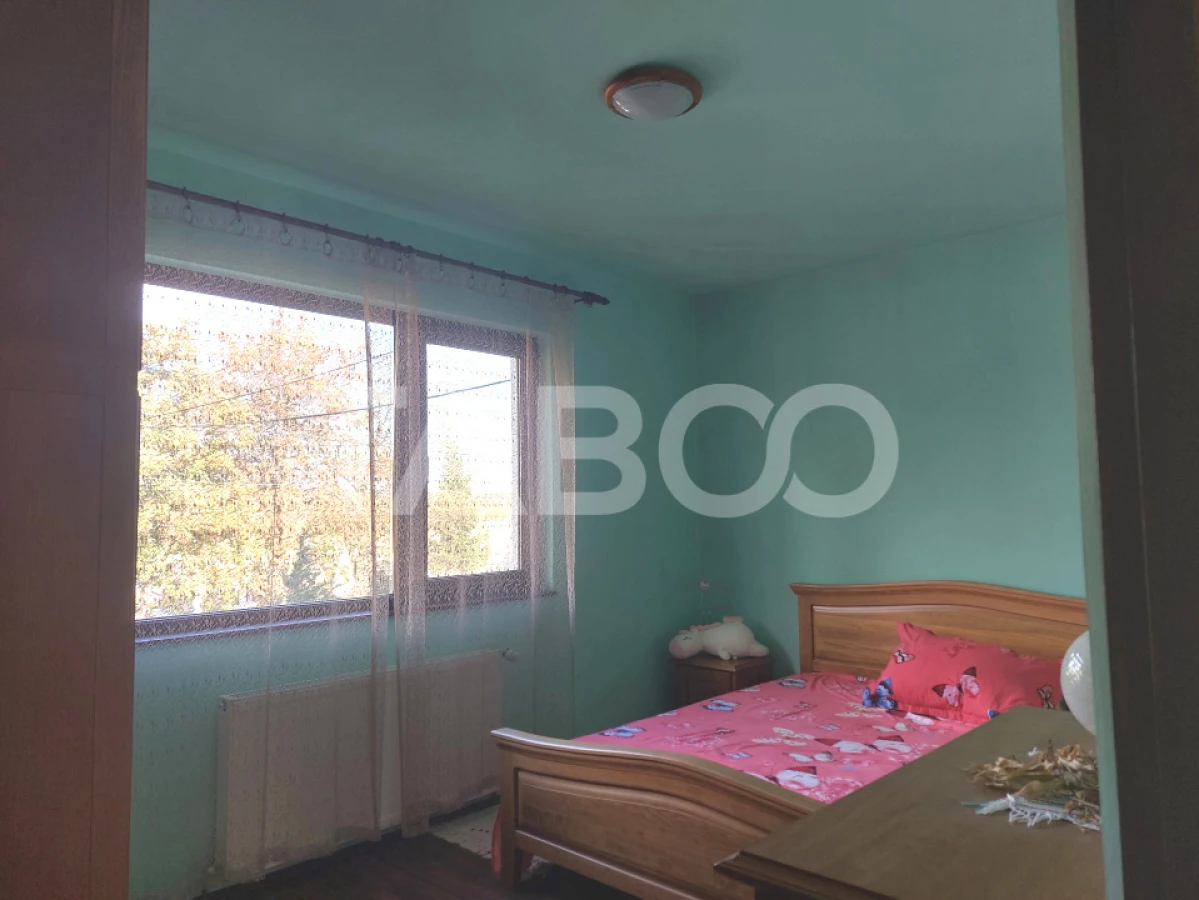 Casa 200 mpu 4 camere curte si gradina zona linistita Talmaciu - 10