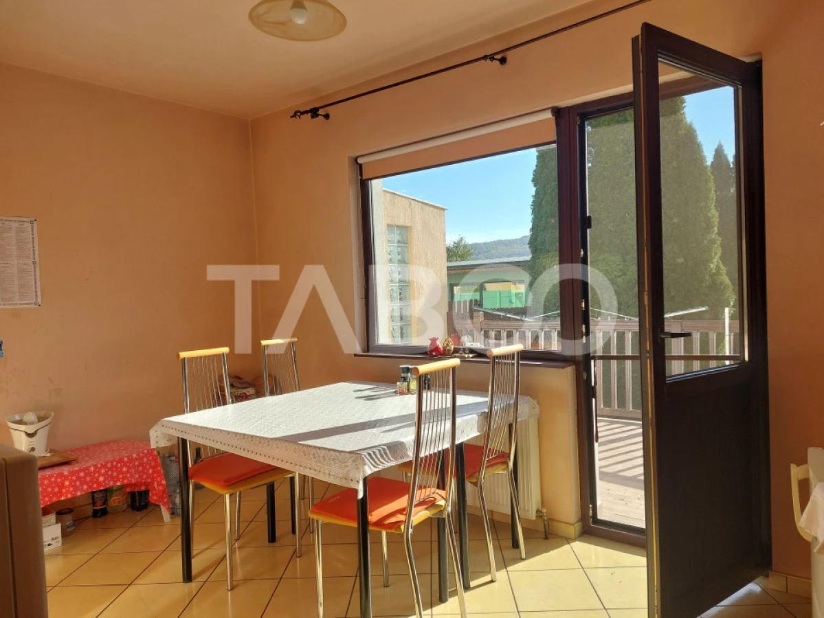 Casa 200 mpu 4 camere curte si gradina zona linistita Talmaciu - 6