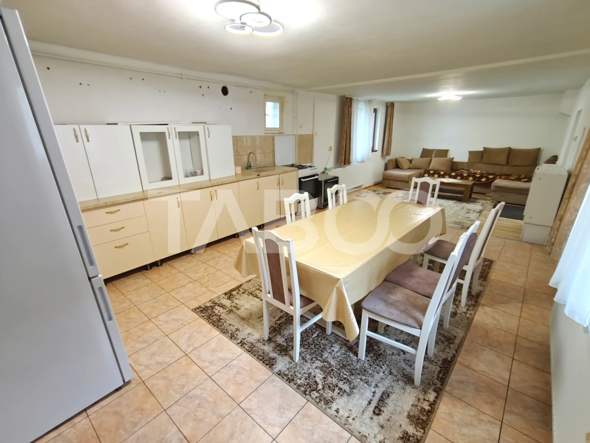 Casa cu 4 camere singur in curte de vanzare in Sibiu - zona linistita - 3