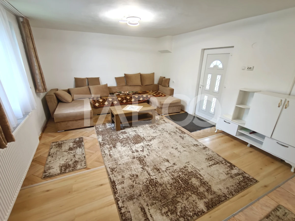Casa cu 4 camere singur in curte de vanzare in Sibiu - zona linistita - 2