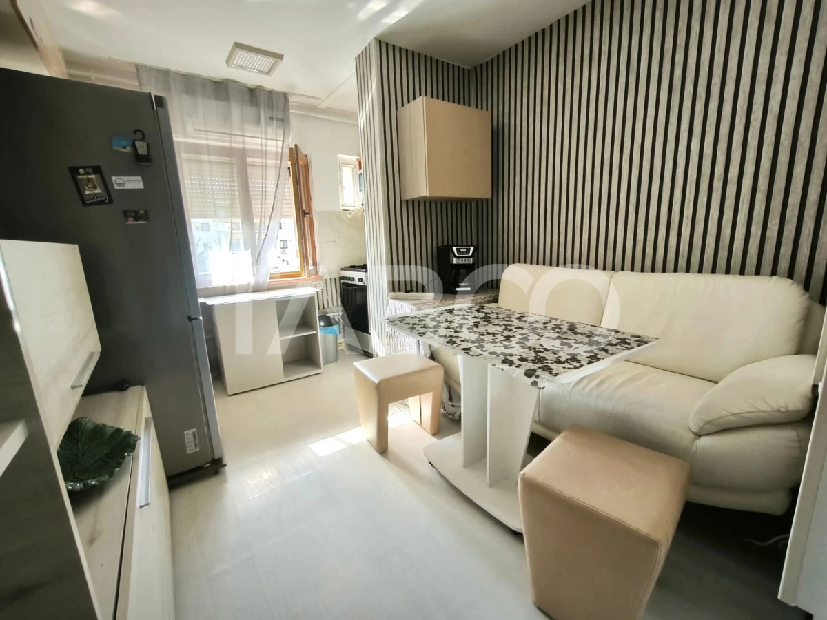 Apartament cu 3 camere de vanzare si parcare in zona Intre Lacuri - 2
