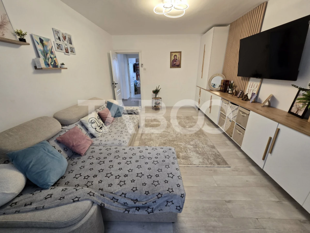 Apartament decomandat de vanzare mobilat pivnita Vasile Aaron Sibiu - 2