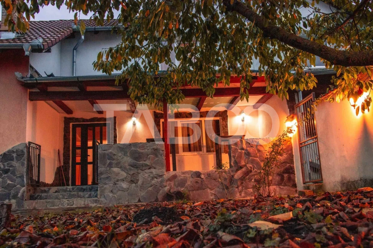Casa de vanzare la 3 km de Fagaras 160 mp utili 2 terase - 2
