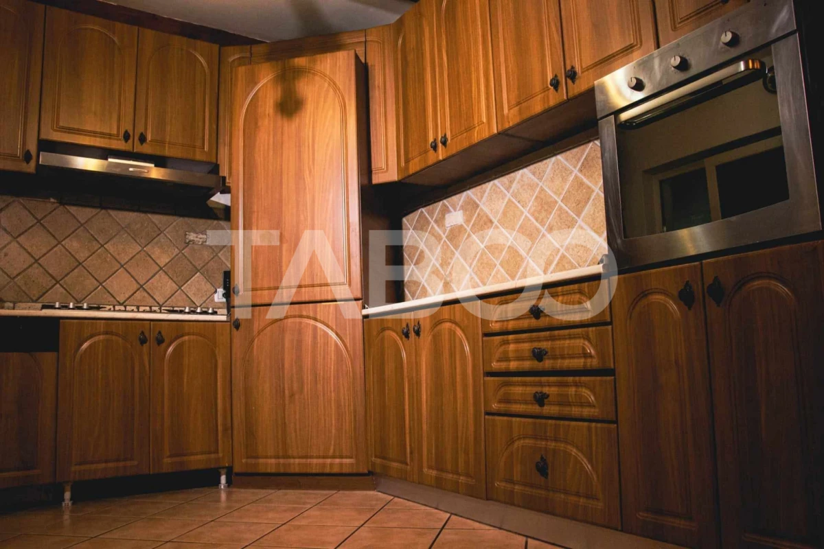 Casa de Inchiriat la 3 km de Fagaras utili incluse in pret - 9