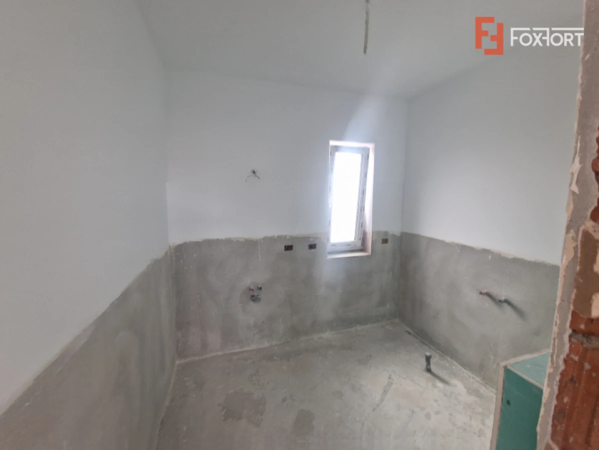 Duplex de vanzare cu 4 camere, cartier Europa, Mosnita Noua - 3
