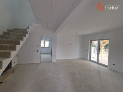 Duplex de vanzare cu 4 camere, cartier Europa, Mosnita Noua