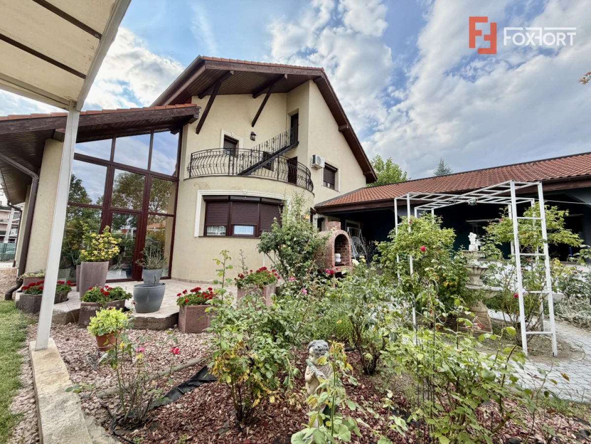 Vila exclusivista de inchiriat - Ideala pentru Locuinta sau Business - 1