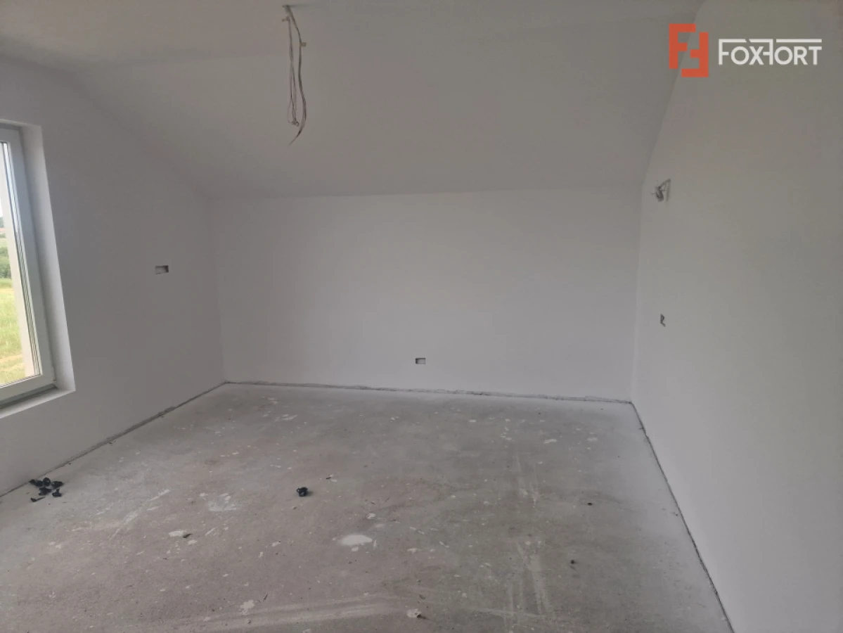 Casa cu 5 camere, 617 mp teren, Mosnita Veche - 9