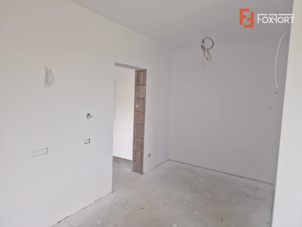 Casa cu 5 camere, 617 mp teren, Mosnita Veche - 8