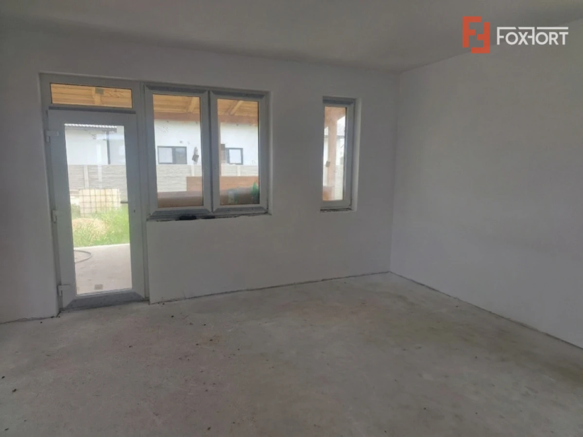 Casa cu 5 camere, 617 mp teren, Mosnita Veche - 3