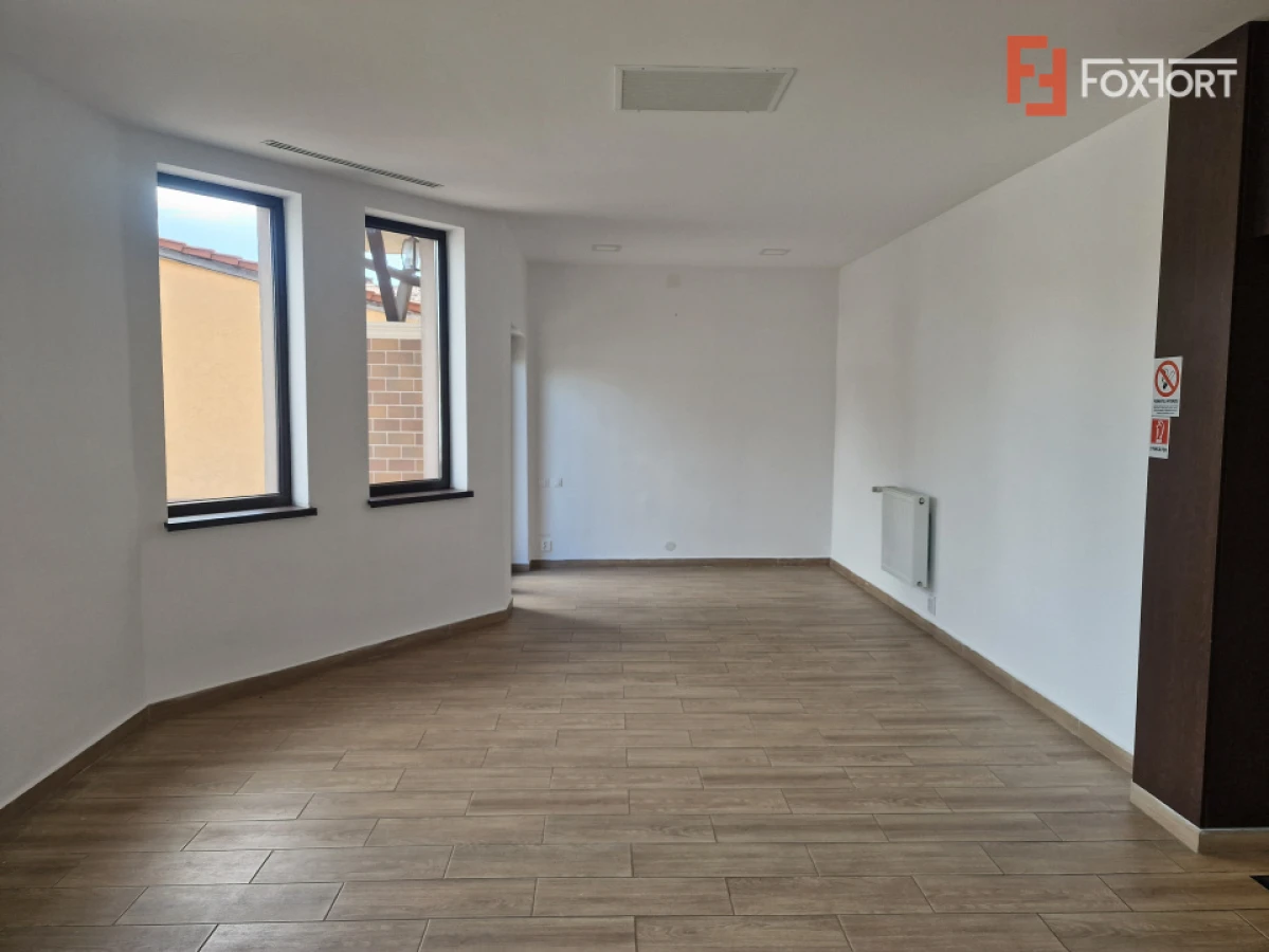 Spatiu comercial cu 16 incaperi - zona Mehala - 5