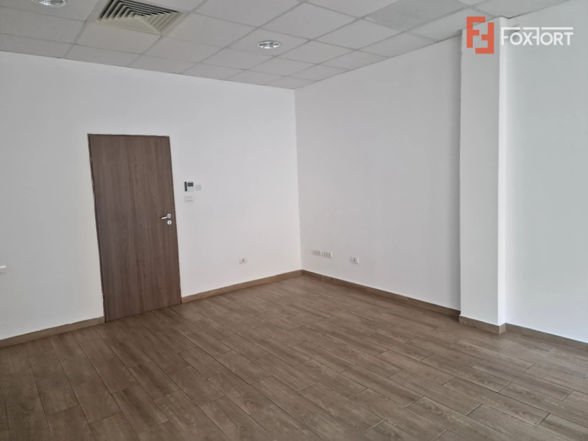 Spatiu comercial cu 16 incaperi - zona Mehala - 3