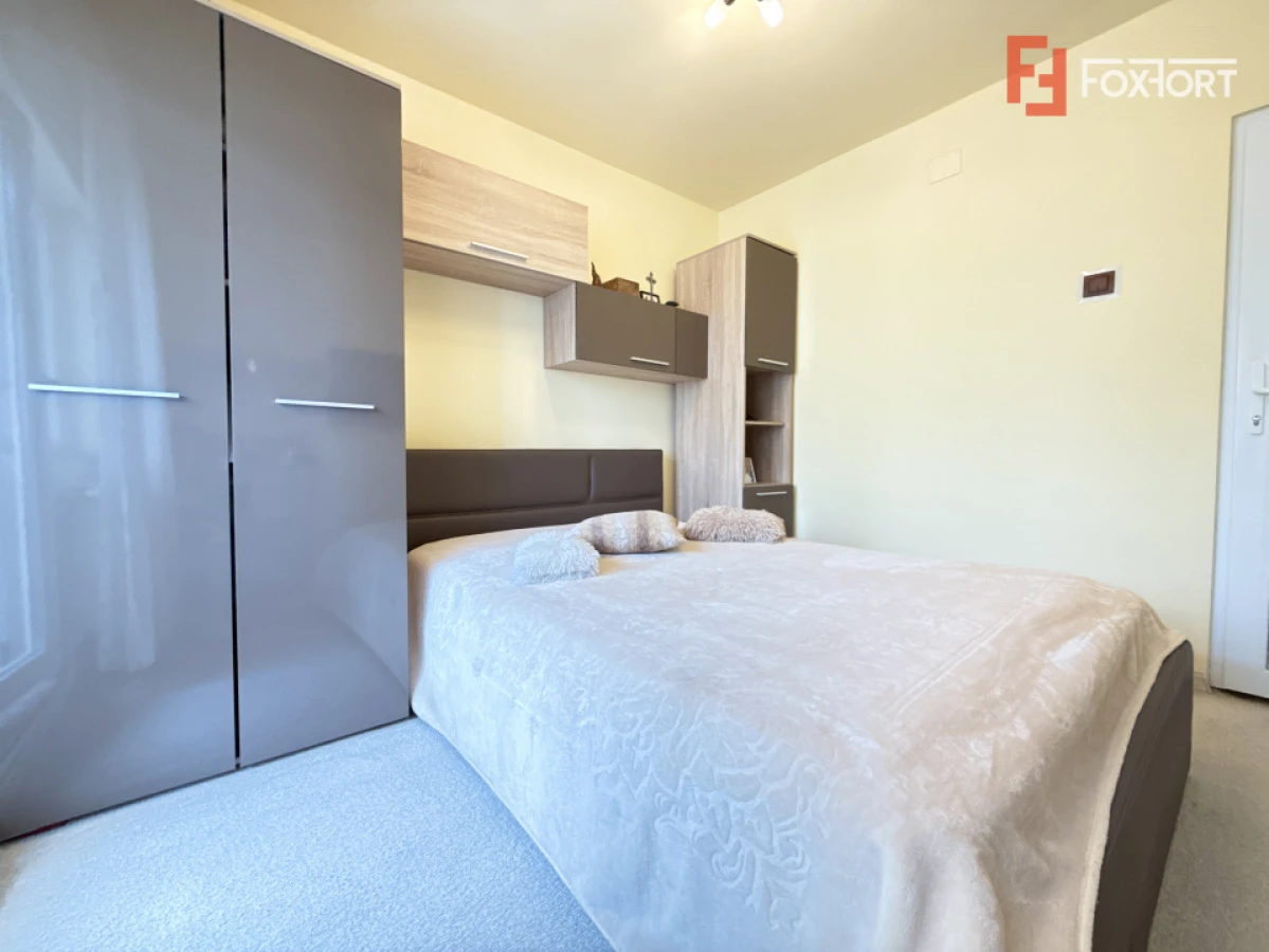 Apartament cu 3 camere, la etajul 1, de vanzare in zona Lipovei - 10