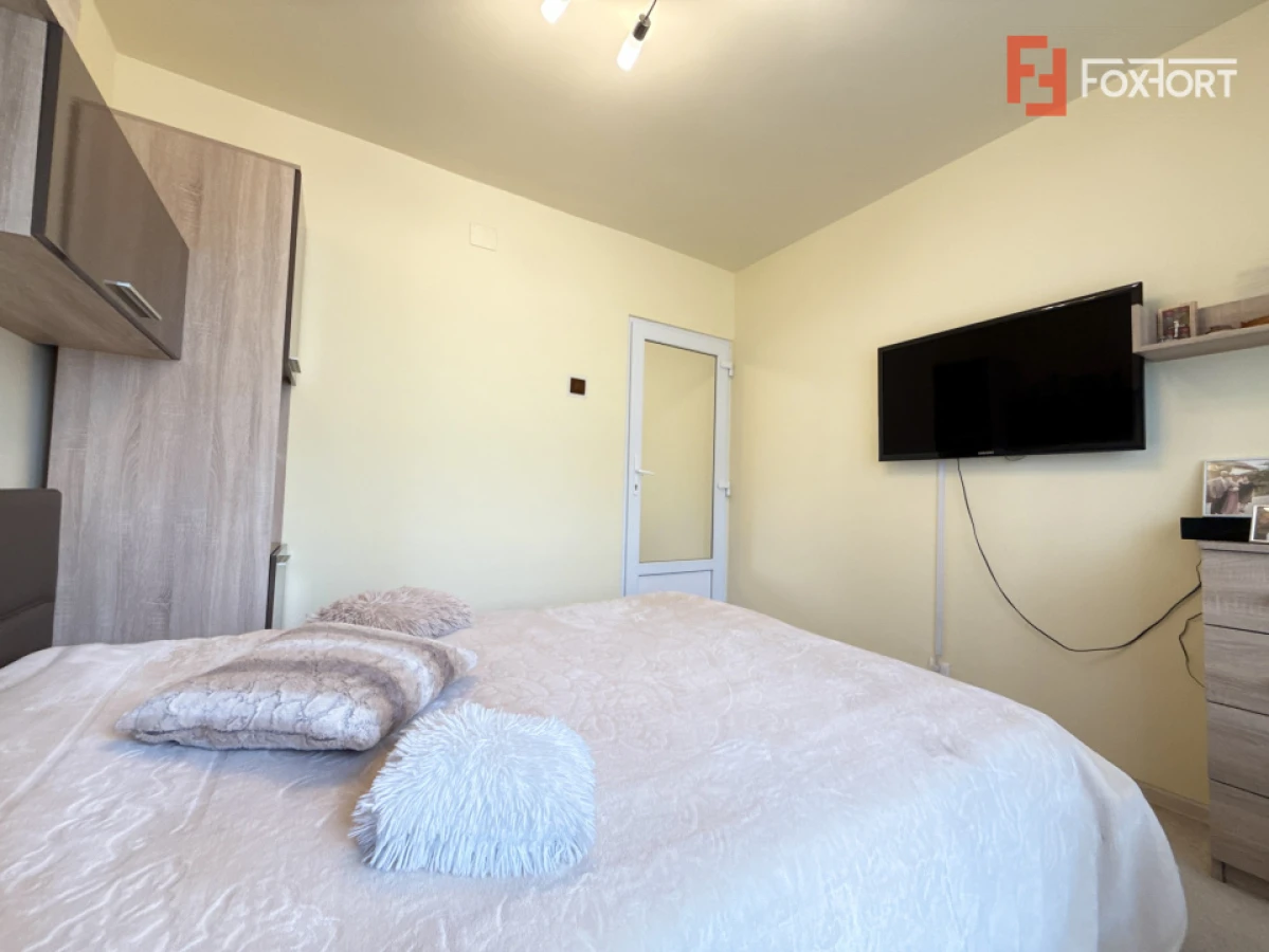 Apartament cu 3 camere, la etajul 1, de vanzare in zona Lipovei - 9