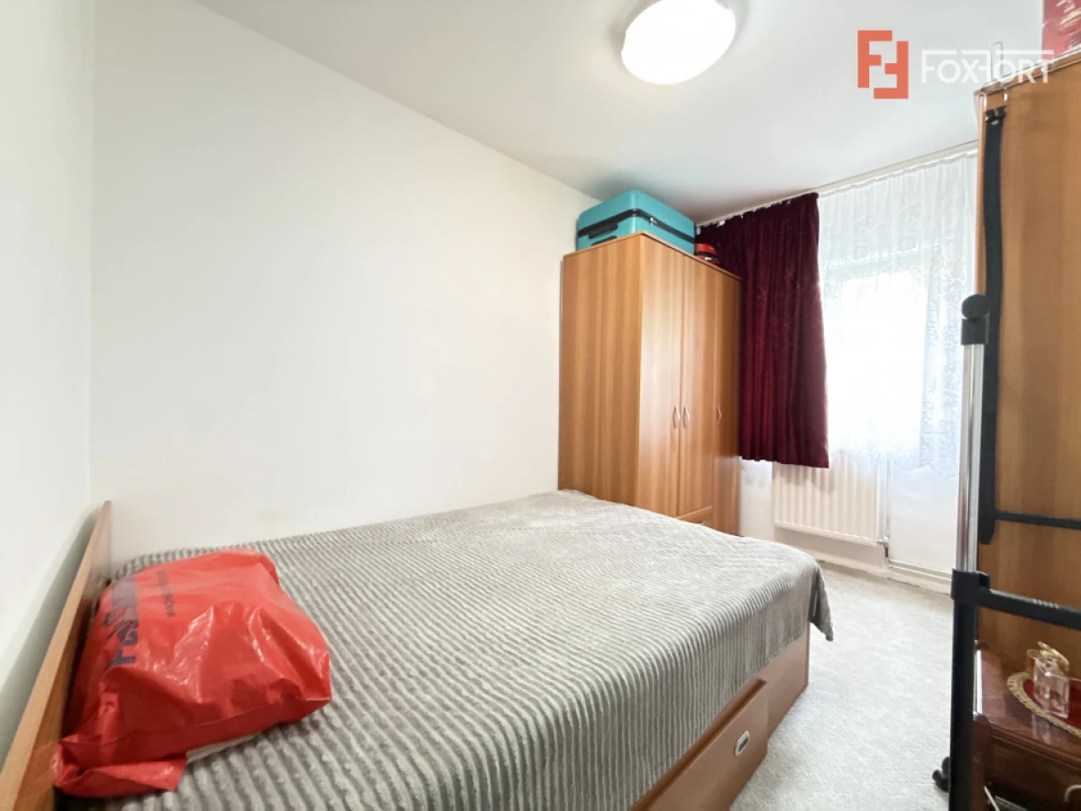 Apartament cu 3 camere, la etajul 1, de vanzare in zona Lipovei - 8