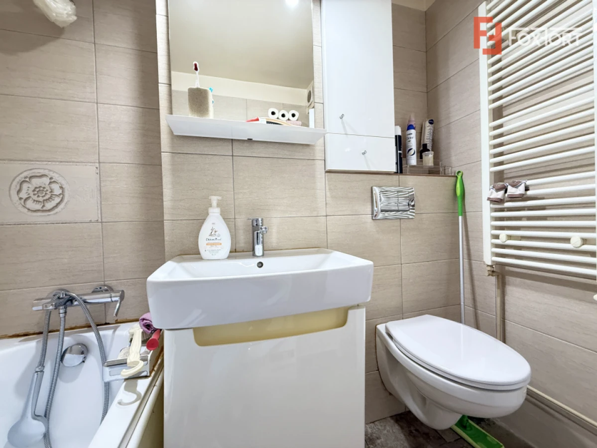 Apartament cu 3 camere, la etajul 1, de vanzare in zona Lipovei - 7