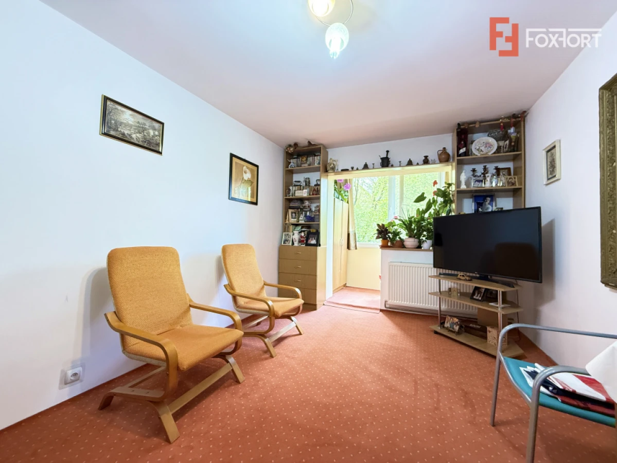 Apartament cu 3 camere, la etajul 1, de vanzare in zona Lipovei - 2