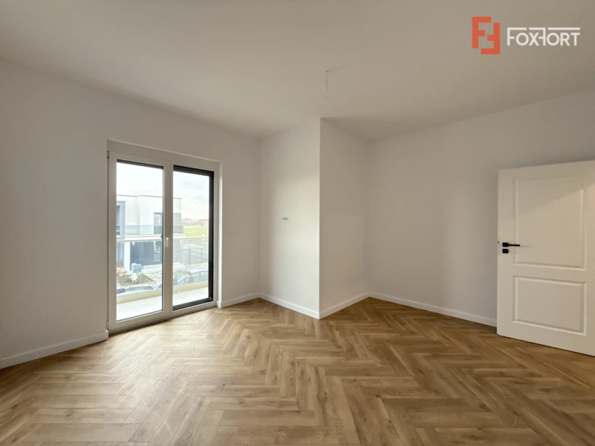 Duplex cu 4 camere de vanzare in localitatea Covaci - 2